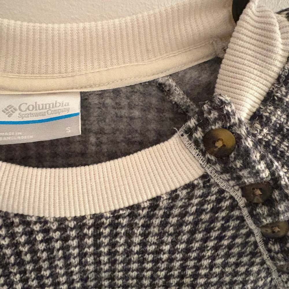 Columbia Women's Small Black White Chillin Chalk Houndstooth Sweater - Picture 2 of 3